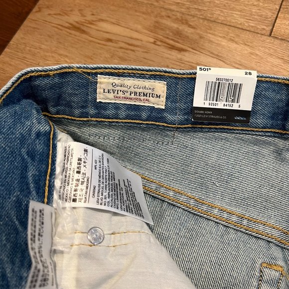New Levi's 501 High Rise Short in Faultline Distressed Size 28 - Picture 6 of 15